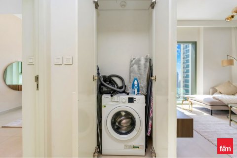 Apartemen di Downtown Dubai (Downtown Burj Dubai), UEA 2 kamar tidur, 101.4 m2 nomor 632735 - foto 17