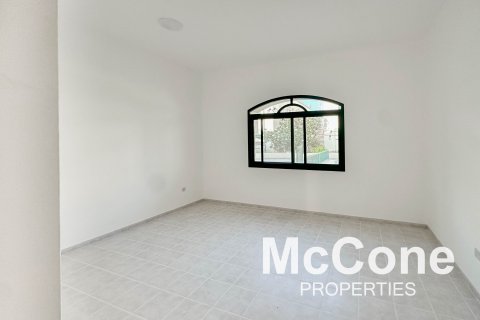 Villa sa Umm Suqeim, Dubai, UAE 3 silid-tulugan, 241.55 sq.m. № 587336 - larawan 6