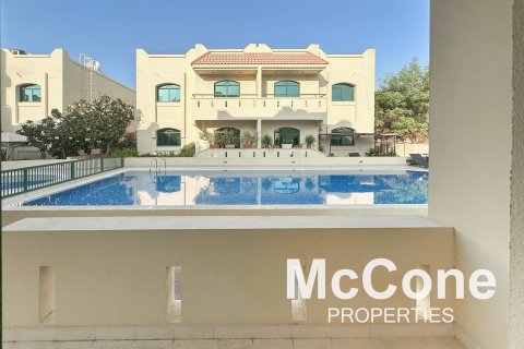 Villa sa Umm Suqeim, Dubai, UAE 3 silid-tulugan, 241.55 sq.m. № 587336 - larawan 15