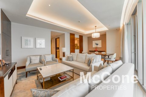 Apartment in Downtown Dubai (Downtown Burj Dubai), Dubai, UAE 3 bedrooms, 226.5 sq.m. № 587339 - photo 2