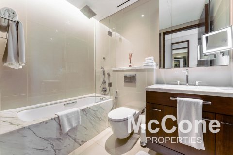 Apartment in Downtown Dubai (Downtown Burj Dubai), Dubai, UAE 3 bedrooms, 226.5 sq.m. № 587339 - photo 18