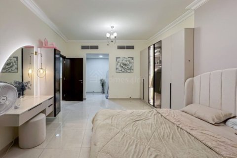 Apartamento en venta en Jumeirah Village Circle, Dubai, EAU 1 dormitorio, 90 m2 № 713256 - foto 4