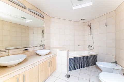 Apartman u gradu Palm Jumeirah, Dubai, UAE 2 spavaće sobe, 150 m2 Br. 758479 - Slika 10