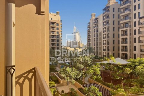 Appartamento a Umm Suqeim, Dubai, EAU 1 camera da letto, 90.95 mq. № 746460