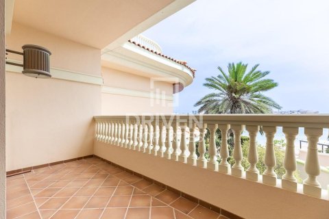 Villa à louer à Palm Jumeirah, Dubai, EAU 6 chambres, 1244.62 m2 № 745821 - photo 23
