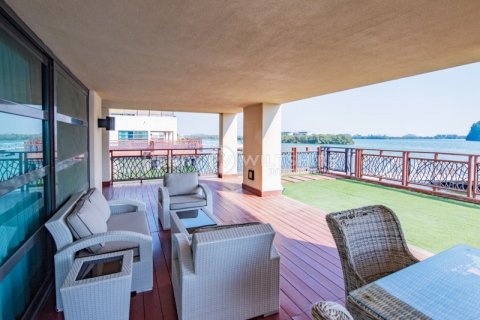Vila u gradu Al Gurm West, Abu Dhabi, UAE 5 spavaće sobe, 1579.3 m2 Br. 528784 - Slika 6