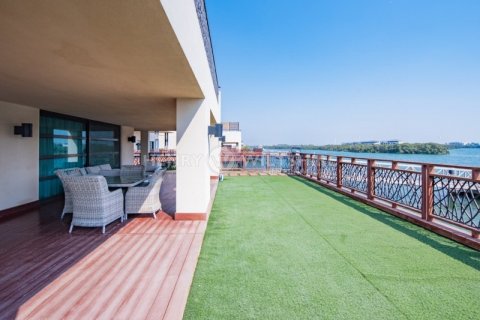Vila u gradu Al Gurm West, Abu Dhabi, UAE 5 spavaće sobe, 1579.3 m2 Br. 528784 - Slika 2