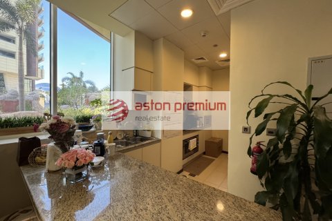 Palm Jumeirah, Dubai, UAE의 판매용 아파트 침실 1개, 121제곱미터 번호 628458 - 사진 8