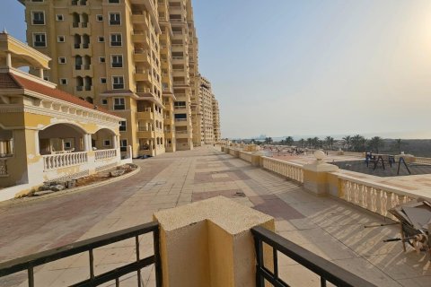 Apartment til salg i Al Hamra Village, Ras Al Khaimah, UAE 2 soveværelser, 102 kvm № 656498 - foto 17