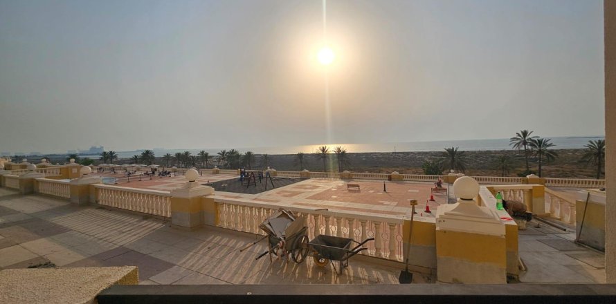 Apartment i Al Hamra Village, Ras Al Khaimah, UAE 2 soveværelser, 102 kvm № 656498