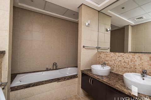 Villa para arrendamento em Jumeirah Park, Dubai, EAU 3 quartos, 327.67 m2 № 571379 - foto 22