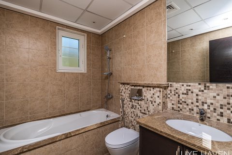 Villa para arrendamento em Jumeirah Park, Dubai, EAU 3 quartos, 327.67 m2 № 571379 - foto 19