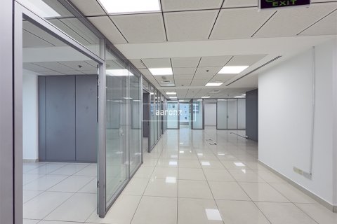 Office in Jumeirah Lake Towers, Dubai, UAE 177.5 sq.m. № 633267 - photo 6