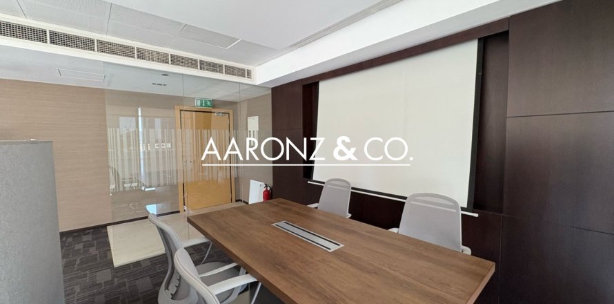 دفتر در Jumeirah Lake Towers، Dubai ، امارات متحده عربی 50.8 متر مربع.  شماره 633266