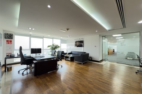 Office in Jumeirah Lake Towers, Dubai, UAE 456.2 sq.m. № 633263 - photo 5