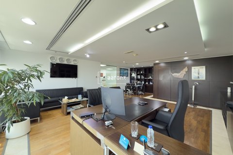 Office in Jumeirah Lake Towers, Dubai, UAE 456.2 sq.m. № 633263 - photo 13