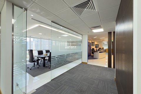 Office in Jumeirah Lake Towers, Dubai, UAE 456.2 sq.m. № 633263 - photo 6