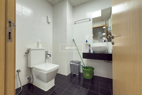 Office in Jumeirah Lake Towers, Dubai, UAE 456.2 sq.m. № 633263 - photo 26
