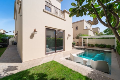 Villa Dubaijā, AAE 4 istabas, 338 m2 Nr. 754329