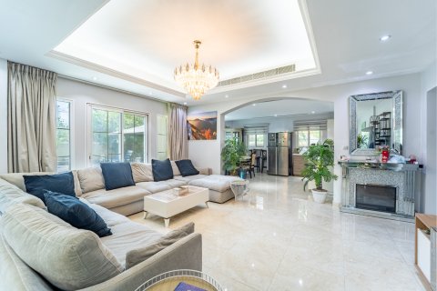 Müüa villa asukohaga Jumeirah Village Triangle, Dubai, AÜE: 5 magamistoaga, 399 m² Nr 754380 - pilt 7