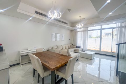 Jumeirah Village Triangle, Dubai, BAE’de satılık sıra ev 3 yatak odası, 194 m&sup2; No 754328 - fotoğraf 4