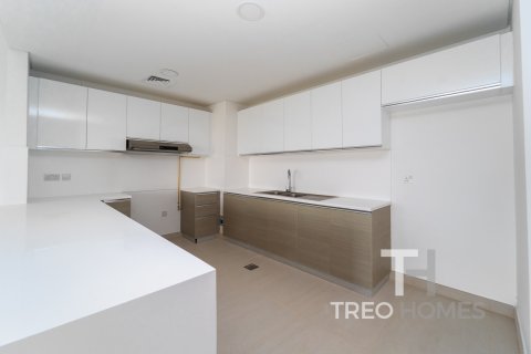Apartment in Jumeirah Golf Estates, Dubai, UAE 2 bedrooms, 129 sq.m. № 586494 - photo 2