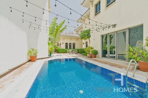 Huvila Palm Jumeirah, Dubai, Arabiemiraatit 4 makuuhuonetta, 465 m2 № 586519 - kuva 1