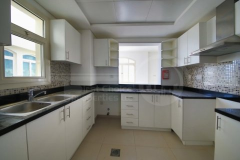 Vila v Al Ghadeer, Abu Dhabi, SAE 4 spálne, 206 m2 č. 731030 - Fotografia 12