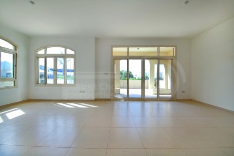 Vila v Al Ghadeer, Abu Dhabi, SAE 4 spálne, 206 m2 č. 731030 - Fotografia 10
