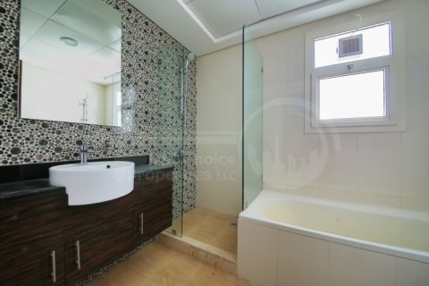 Vila v Al Ghadeer, Abu Dhabi, SAE 4 spálne, 206 m2 č. 731030 - Fotografia 16