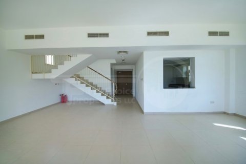 Vila v Al Ghadeer, Abu Dhabi, SAE 4 spálne, 206 m2 č. 731030 - Fotografia 11