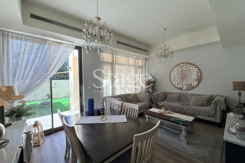 Villa Reem, Dubaijā, AAE 3 istabas, 232 m2 Nr. 737618 - attēls 2