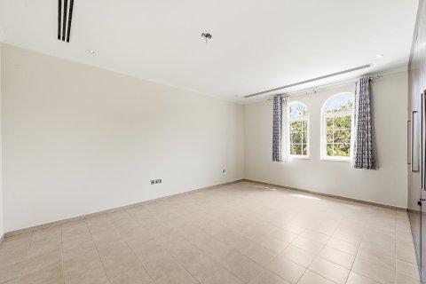 Vila u Jumeirah Park, Dubai, UAE 4 spavaćih soba, 471 m2 Br. 749828 - fotografija 17