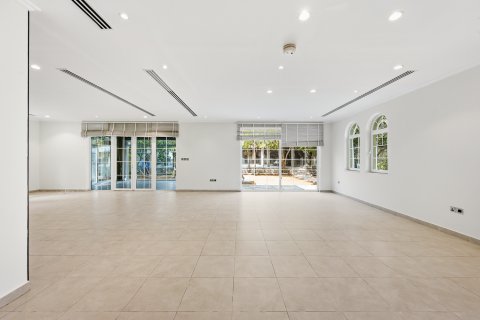 Vila u Jumeirah Park, Dubai, UAE 4 spavaćih soba, 471 m2 Br. 749828 - fotografija 18