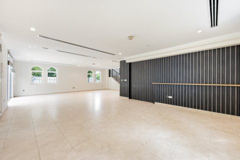Vila u Jumeirah Park, Dubai, UAE 4 spavaćih soba, 471 m2 Br. 749828 - fotografija 2