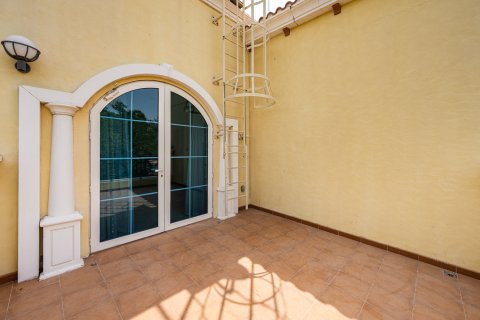 Vila u Jumeirah Park, Dubai, UAE 4 spavaćih soba, 471 m2 Br. 749828 - fotografija 22