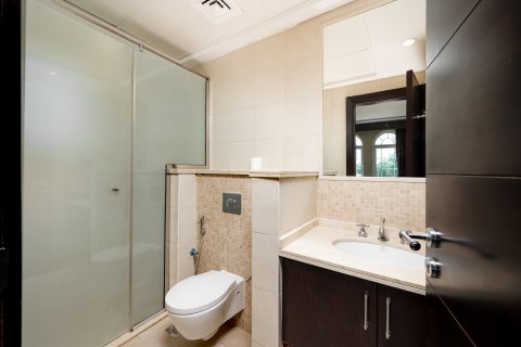 Vila u Jumeirah Park, Dubai, UAE 4 spavaćih soba, 471 m2 Br. 749828 - fotografija 14