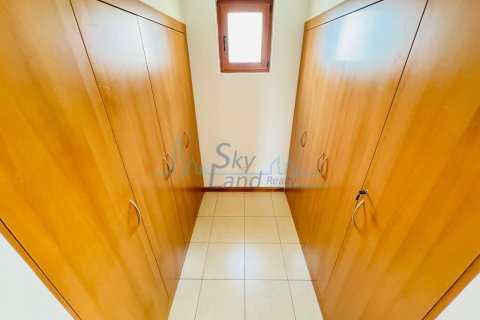 Villa à louer à Jumeirah, Dubai, EAU 4 chambres, 325.2 m2 № 659548 - photo 13