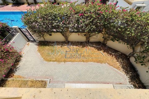 Villa à louer à Jumeirah, Dubai, EAU 4 chambres, 325.2 m2 № 659548 - photo 25