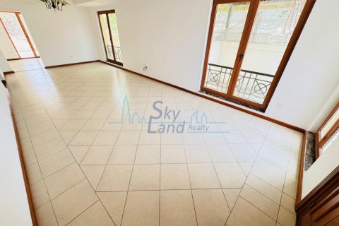 Villa à louer à Jumeirah, Dubai, EAU 4 chambres, 325.2 m2 № 659548 - photo 11