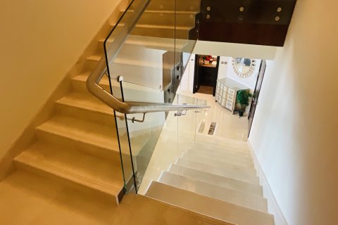 Apartmen di Dubai Marina, UAE 3 bilik tidur, 375 meter persegi № 713390 - foto 13