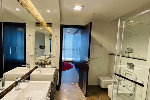 Apartmen di Dubai Marina, UAE 3 bilik tidur, 375 meter persegi № 713390 - foto 28