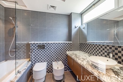 Villa in Jumeirah Park, Dubai, UAE 4 bedrooms, 385.92 sq.m. № 571388 - photo 25