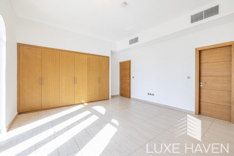 Villa in Jumeirah Park, Dubai, UAE 4 bedrooms, 385.92 sq.m. № 571388 - photo 24
