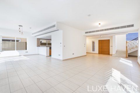 Villa in Jumeirah Park, Dubai, UAE 4 bedrooms, 385.92 sq.m. № 571388 - photo 4