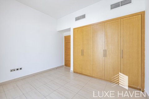 Villa in Jumeirah Park, Dubai, UAE 4 bedrooms, 385.92 sq.m. № 571388 - photo 15