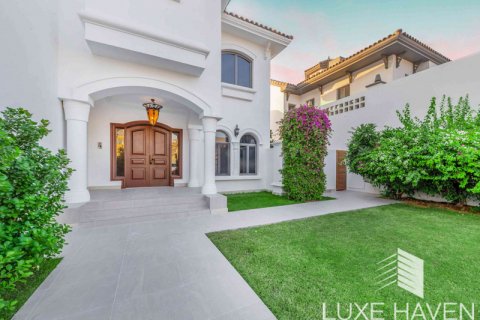 Villa in vendita a Palm Jumeirah, Dubai, EAU 4 camere da letto, 464.52 mq. № 571387 - foto 3