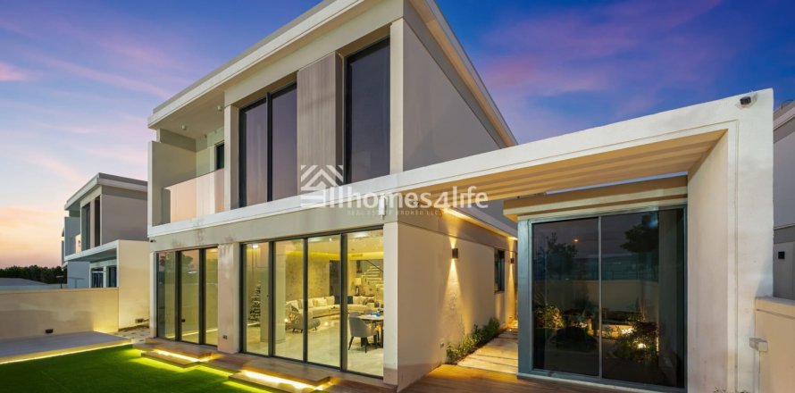 Vila v Tilal Al Ghaf, Dubai, SAE 4 spálne, 465 m2 č. 720609