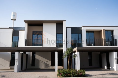 Řadový dům v Arabian Ranches 3, Dubai, SAE 4 ložnice, 249 m² Č.: 720606 - fotografie 1