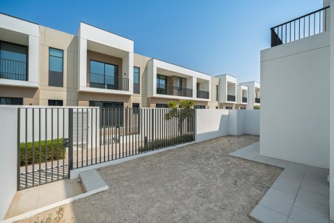 Rijtjeshuis te huur in Arabian Ranches 3, Dubai, VAE 4 slaapkamers, 249 vr.m., nr 720606 - foto 2